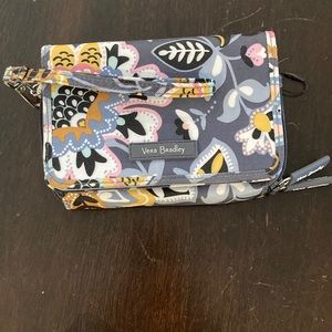 Vera Bradley Wristlet never used Charmon Meadow